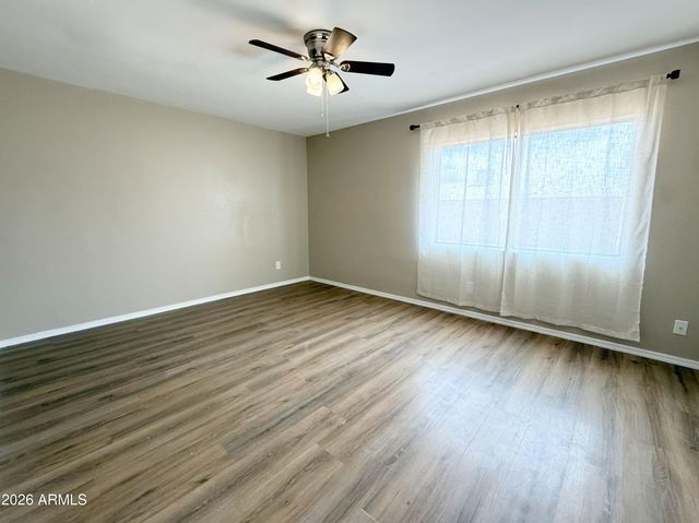 10921 W Sells Drive, Phoenix, AZ 85037