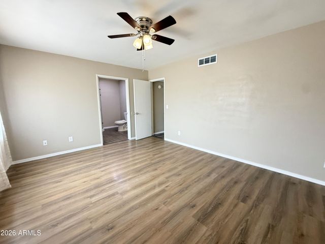 10921 W Sells Drive, Phoenix, AZ 85037