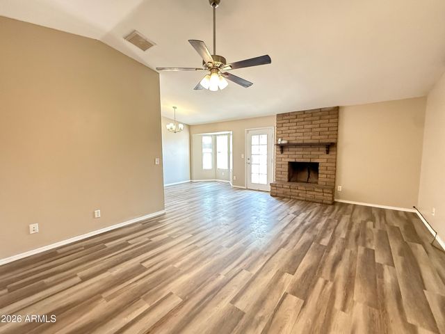 10921 W Sells Drive, Phoenix, AZ 85037