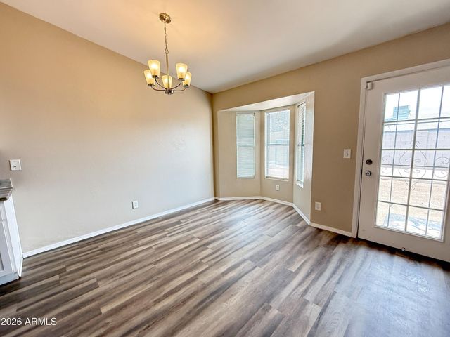 10921 W Sells Drive, Phoenix, AZ 85037