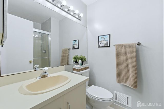 334 mcdowell Drive, East Brunswick, NJ 08816