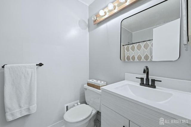 334 mcdowell Drive, East Brunswick, NJ 08816