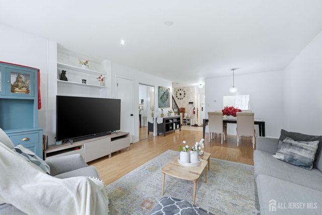 334 mcdowell Drive, East Brunswick, NJ 08816