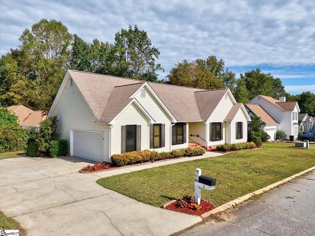 6 W Fairgate Court, Simpsonville, SC 29680