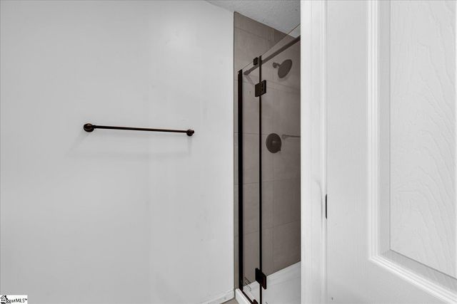 6 W Fairgate Court, Simpsonville, SC 29680