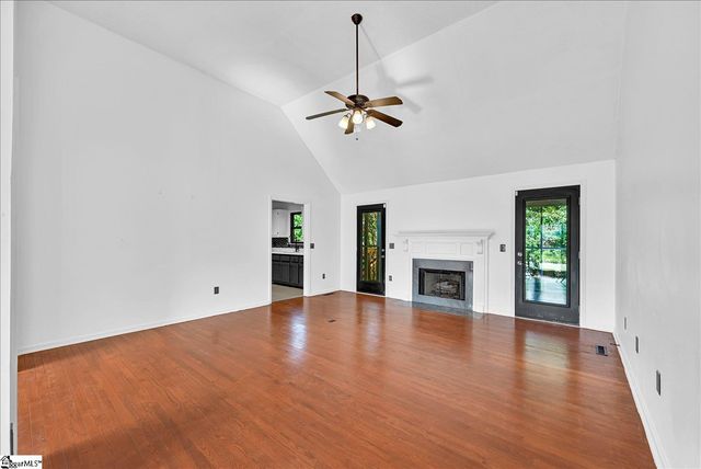 6 W Fairgate Court, Simpsonville, SC 29680