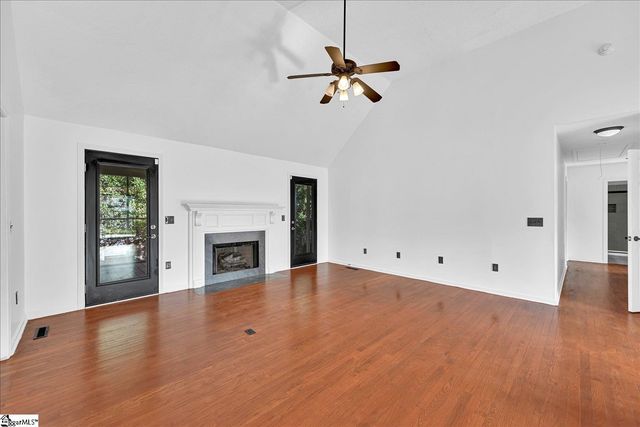 6 W Fairgate Court, Simpsonville, SC 29680