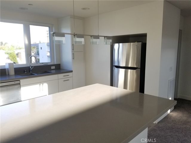 5621 N Bella Blanco Drive, North Hollywood, CA 91601