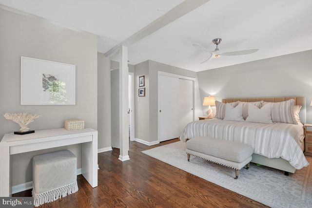 11201 WEDGE DR, Reston, VA 20190