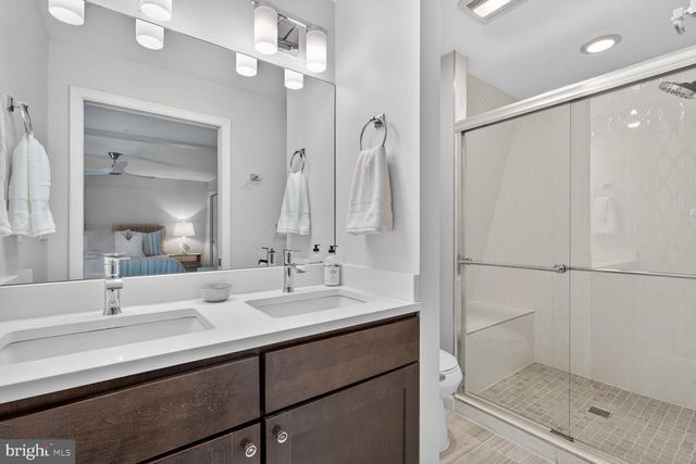 11201 WEDGE DR, Reston, VA 20190