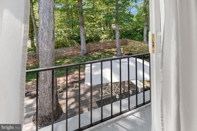 11201 WEDGE DR, Reston, VA 20190