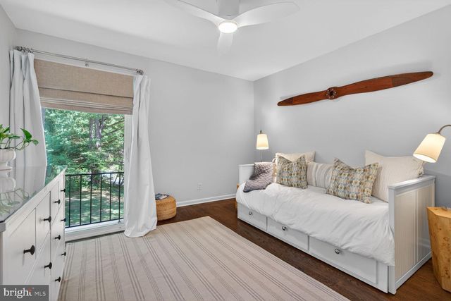 11201 WEDGE DR, Reston, VA 20190