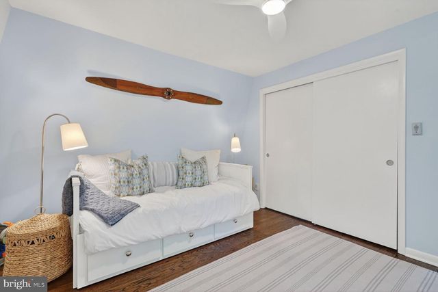 11201 WEDGE DR, Reston, VA 20190