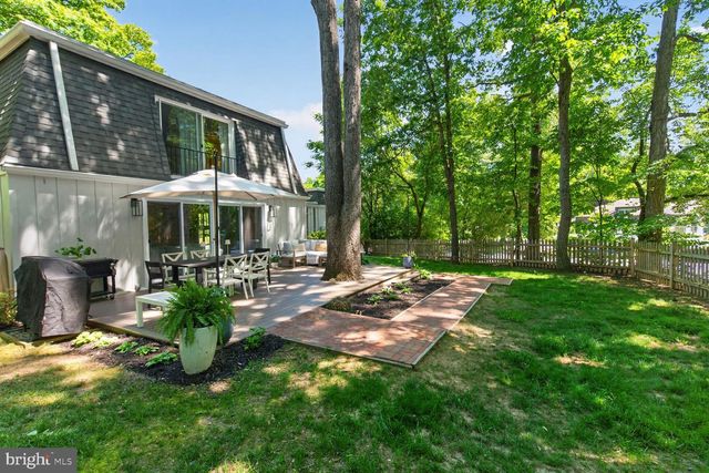 11201 WEDGE DR, Reston, VA 20190