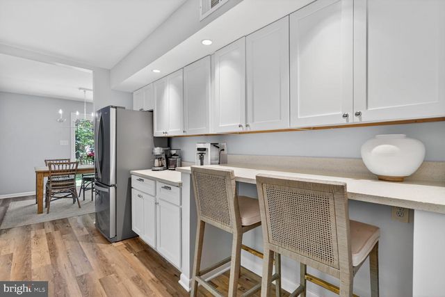11201 WEDGE DR, Reston, VA 20190