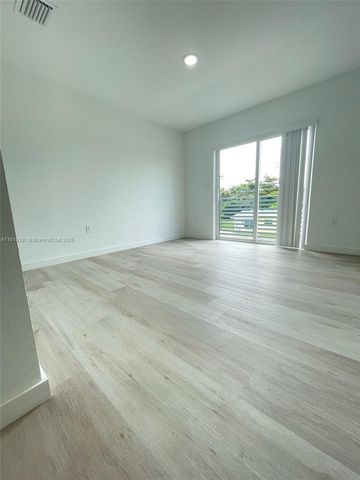 116 NW 10th St A, Hallandale Beach, FL 33009