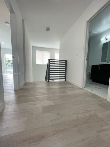 116 NW 10th St A, Hallandale Beach, FL 33009