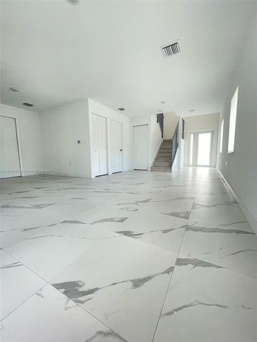 116 NW 10th St A, Hallandale Beach, FL 33009