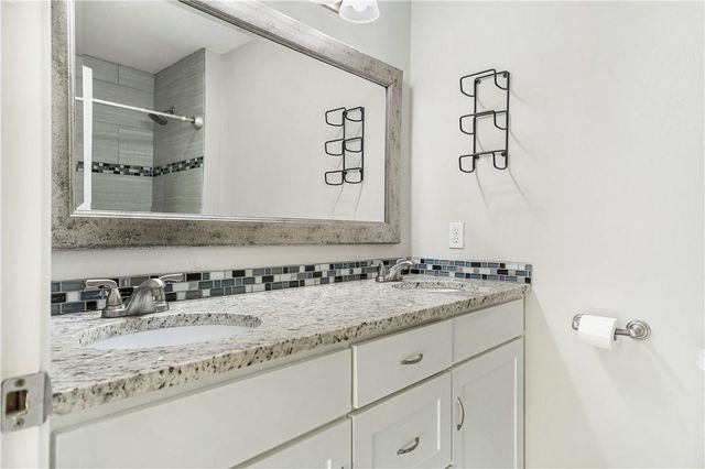 108 E Skyview RD, Austin, TX 78752