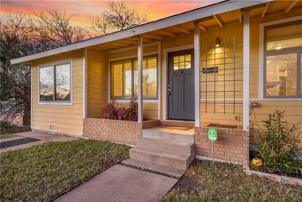 108 E Skyview RD, Austin, TX 78752
