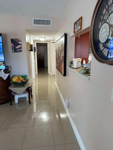 4164 Inverrary Drive 302, Lauderhill, FL 33319
