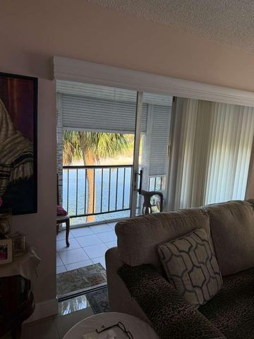 4164 Inverrary Drive 302, Lauderhill, FL 33319