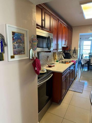 4164 Inverrary Drive 302, Lauderhill, FL 33319