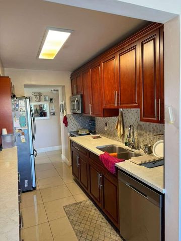 4164 Inverrary Drive 302, Lauderhill, FL 33319