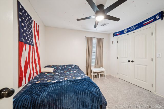 814 E Comet Street, Claremore, OK 74017