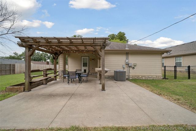 814 E Comet Street, Claremore, OK 74017