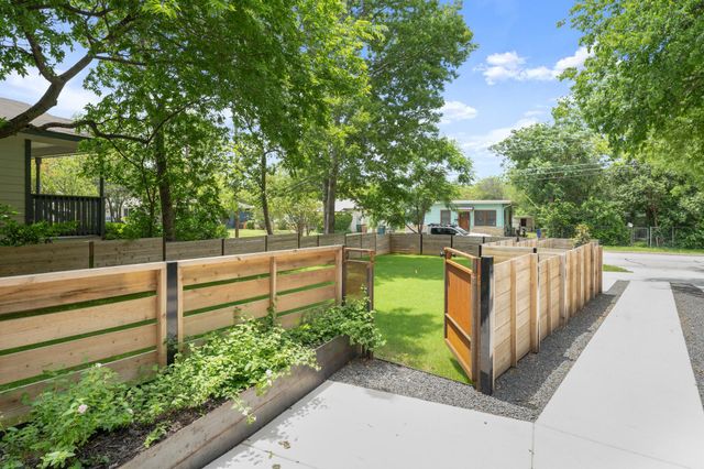 5511 Joe Sayers Ave A, Austin, TX 78756