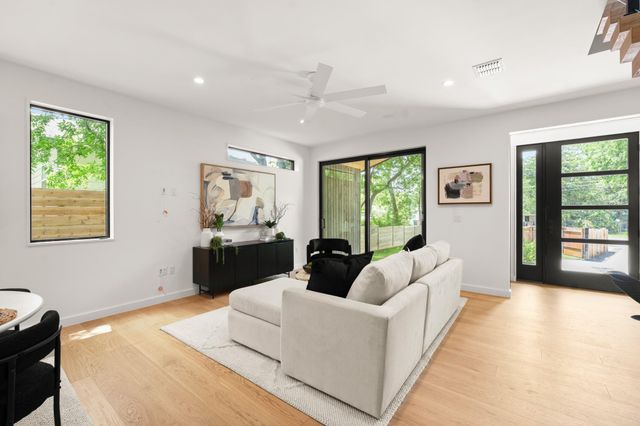 5511 Joe Sayers Ave A, Austin, TX 78756