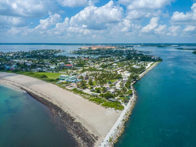 1470 E Seaway Drive E 4, Fort Pierce, FL 34949