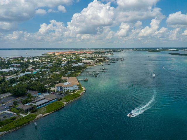 1470 E Seaway Drive E 4, Fort Pierce, FL 34949