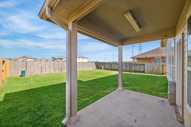 310 Kendall Crest Drive, Alvin, TX 77511