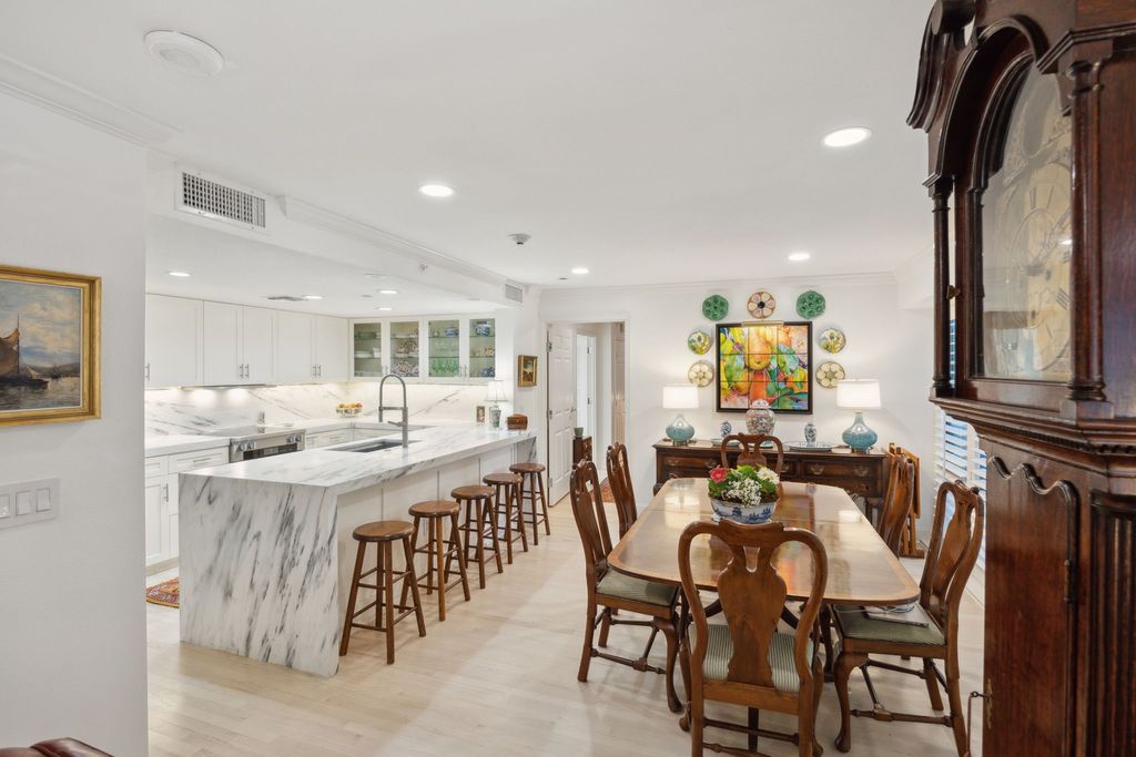 4242 Lomo Alto Drive N12, Highland Park, TX 75219