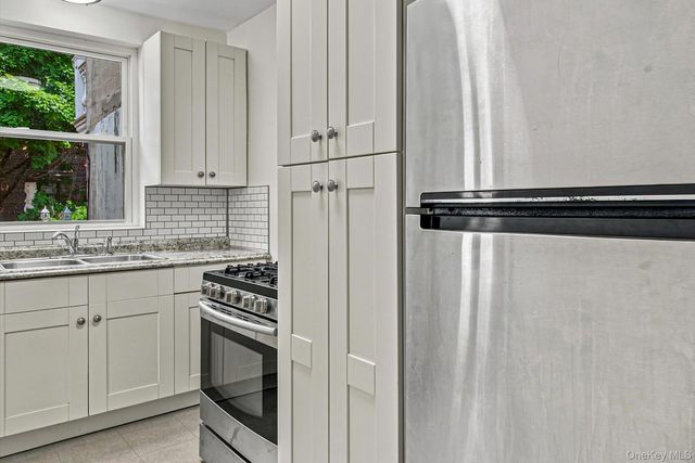 2046 26th Street, Astoria, NY 11105