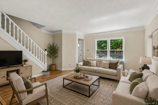 2046 26th Street, Astoria, NY 11105