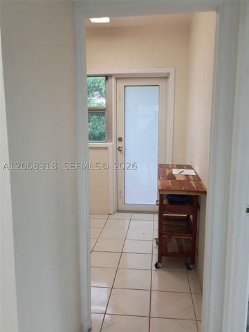 8215 Abbott Ave 3A, Miami Beach, FL 33141