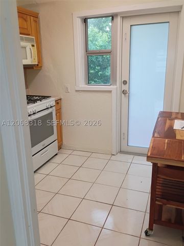 8215 Abbott Ave 3A, Miami Beach, FL 33141