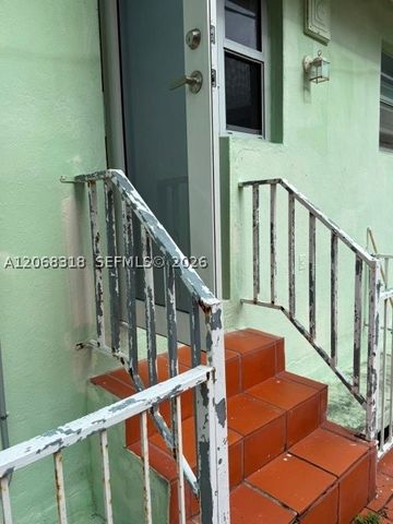8215 Abbott Ave 3A, Miami Beach, FL 33141