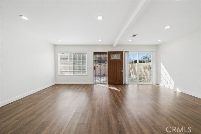 7892 Nomad Circle, Huntington Beach, CA 92648