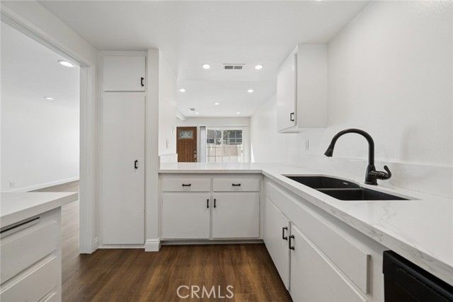 7892 Nomad Circle, Huntington Beach, CA 92648