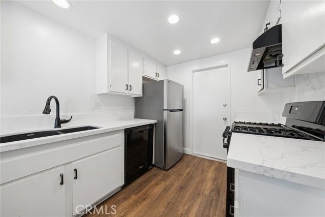 7892 Nomad Circle, Huntington Beach, CA 92648