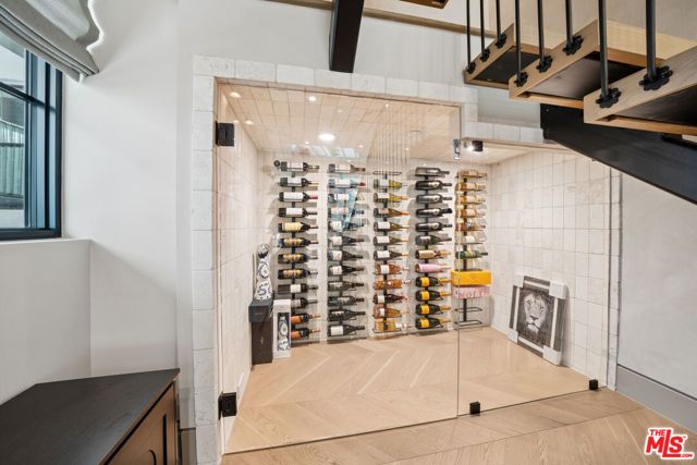 656 Huntley Drive 101, West Hollywood, CA 90069
