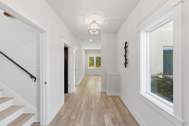 2801 27th Ave, S, Nashville, TN 37212