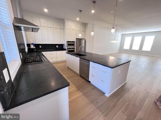 22274 RIVANNA SHORE TER, Ashburn, VA 20148