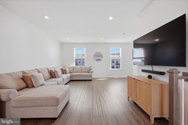 17 SAGE WAY, Mount Laurel, NJ 08054