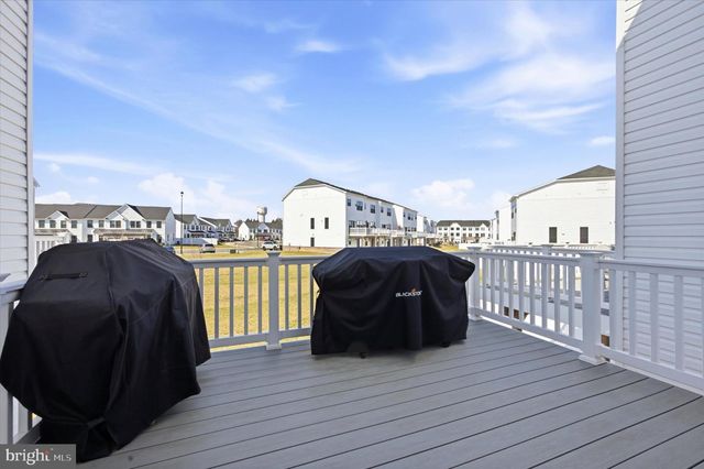 17 SAGE WAY, Mount Laurel, NJ 08054