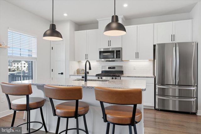 17 SAGE WAY, Mount Laurel, NJ 08054